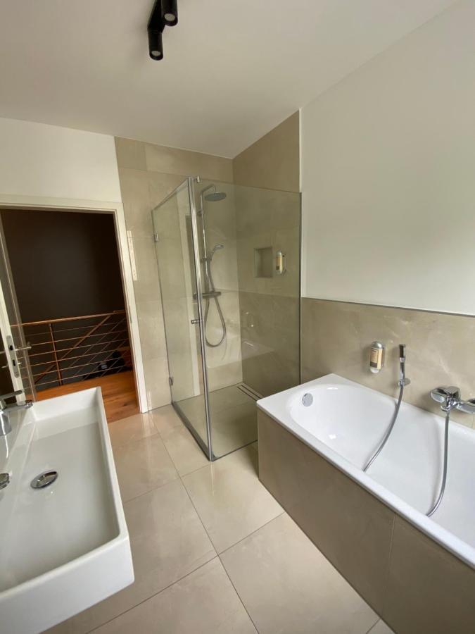 Sleep Inn Duesseldorf Suites Exterior foto